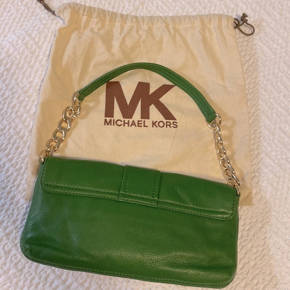 Final sale🔥NWOT Michael Kors Genuine Leather Pushlock Baguette Shoulder Bag - Picture 6 of 9
